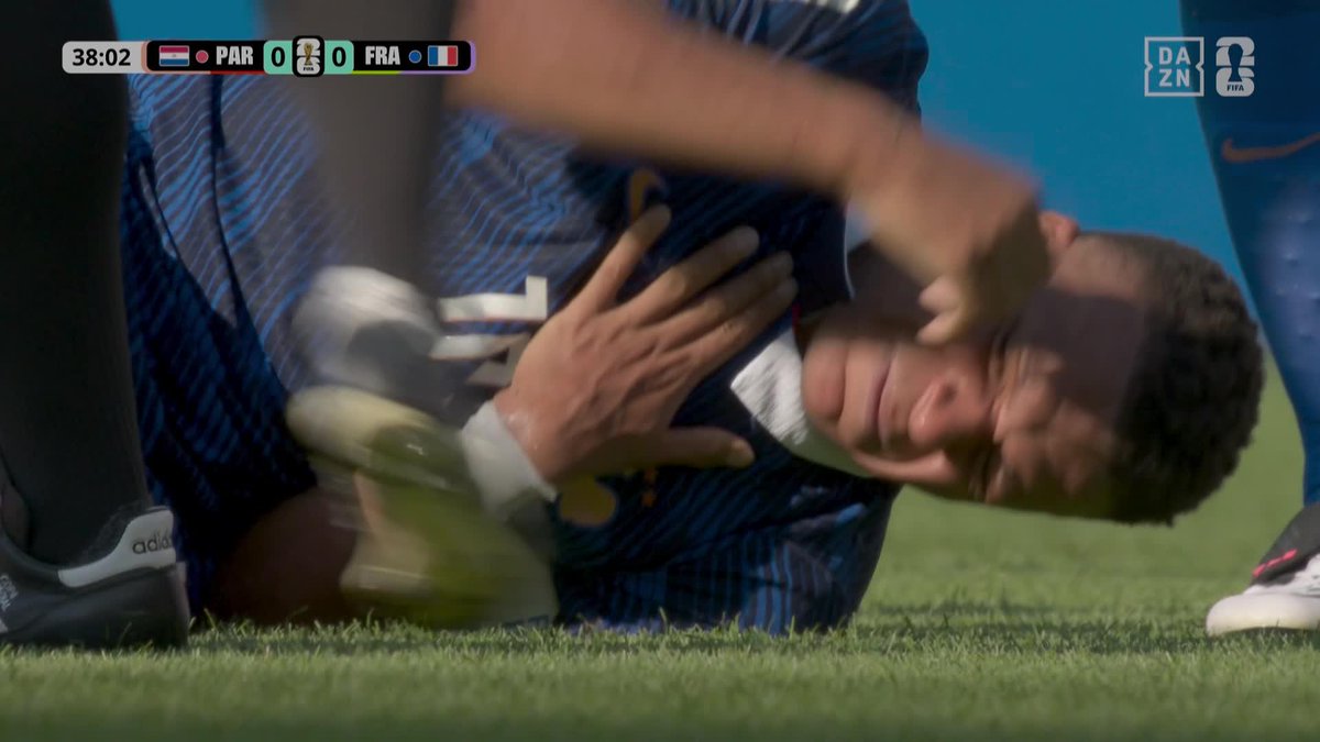 La acción de Galarza sobre Mbappé en la que Francia pidió tarjeta #DAZNMundial #FIFAWorldCup