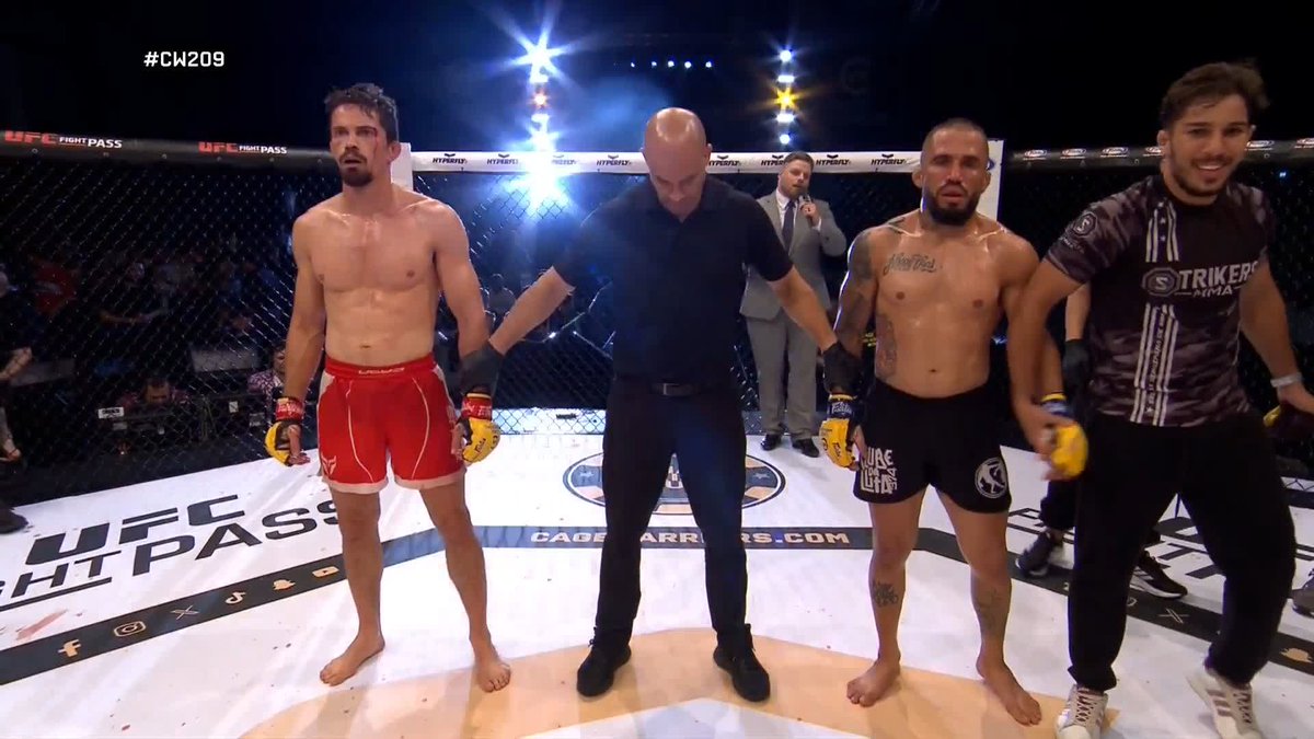 George Hardwick comes out on top after a hard fought fight in tonights main event 👏 🤔 What do you want to see next from the former champ? #CW209