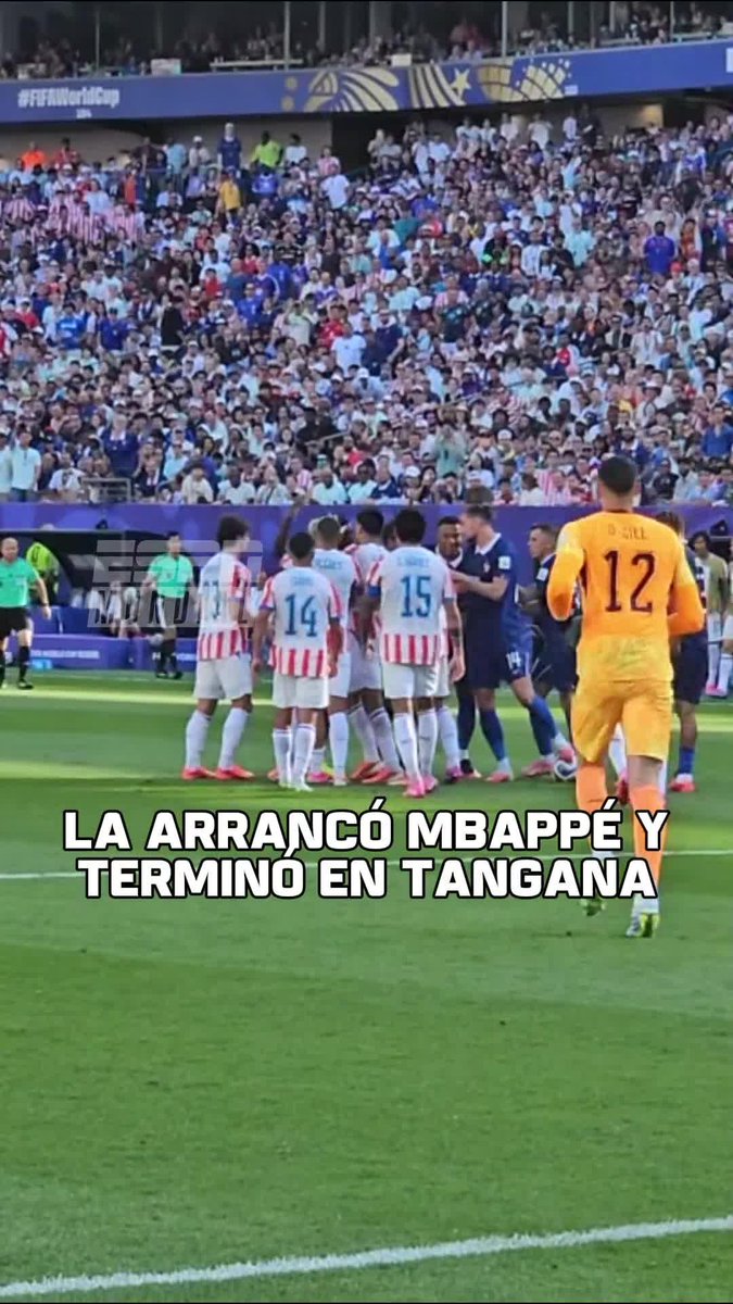 Con el partido 0-0 sobre el final del primer tiempo, Mbappé la picó y se armó la TANGANA. Finalmente, algo le dijo Gustavo Gómez... ¡Claro, capitán! 🎬 #ESPNMundial 📺 Mirá los mejores partidos de la #FIFAWorldCup por ESPN, en el Plan Premium de #DisneyPlus