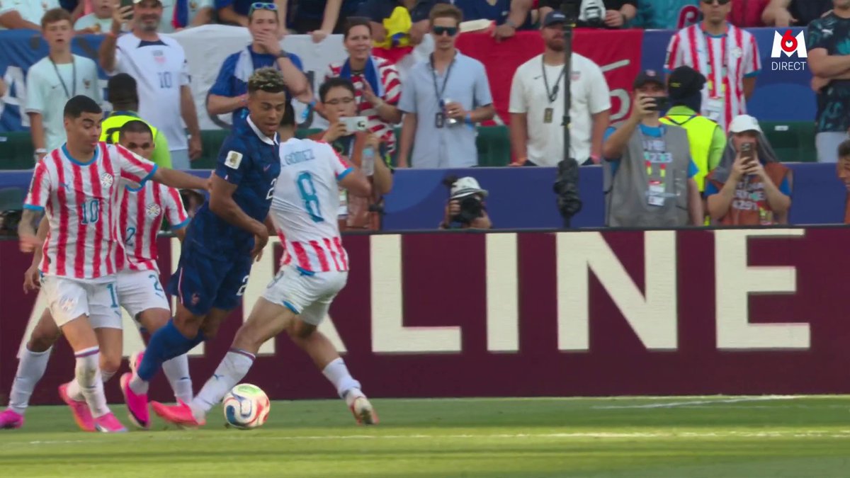 La VAR entre en scène après une grosse faute sur Doué dans la surface… penalty pour les Bleus ? 📺 France 0-0 Paraguay. Suivez le match sur M6 et M6+ #CDM2026 #FIFAWorldCup #PARFRA