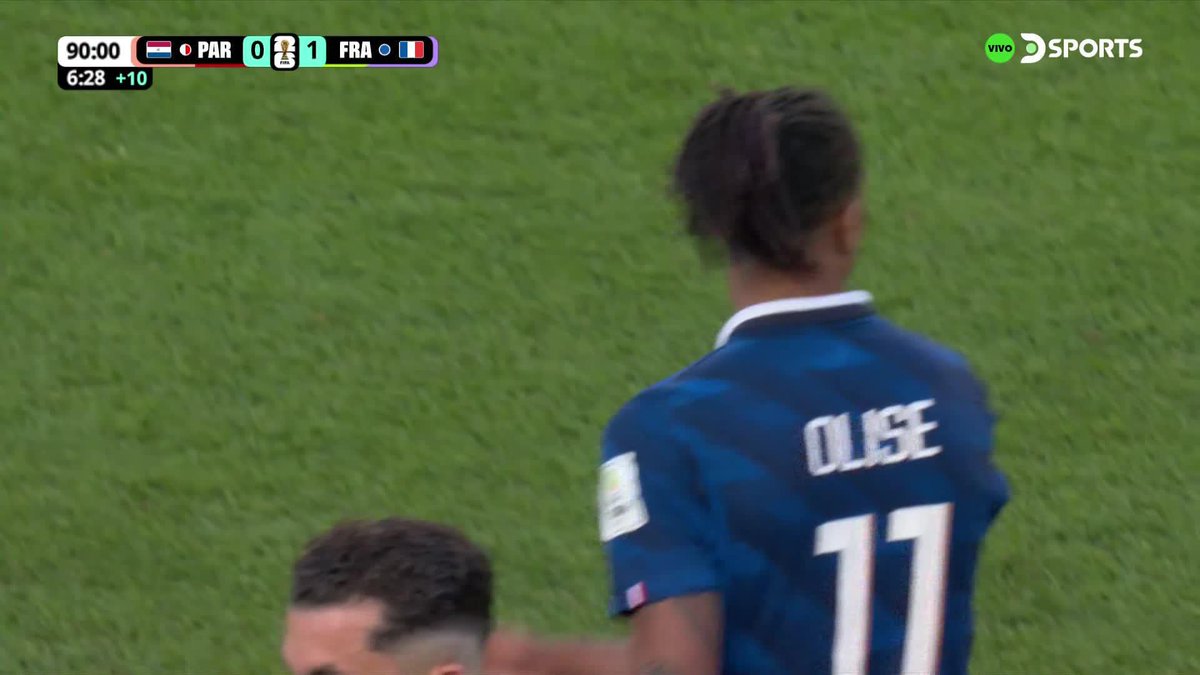 ¡¡GILL SALVA A PARAGUAY OTRA VEZ!! El arquero de la Albirroja se lució con esta doble atajada impresionante a los remates de Kylian Mbappé para evitar el 2-0 de Francia.