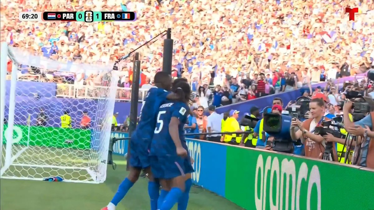 Kylian Mbappe’s penalty kick sends France to the quarterfinals! 🔥 via Telemundo Deportes