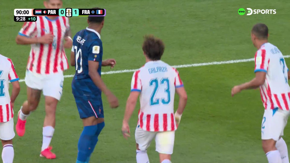 Orlando Gill quiso saludar a Kylian Mbappé y NI LO MIRÓ… 👀⚠️