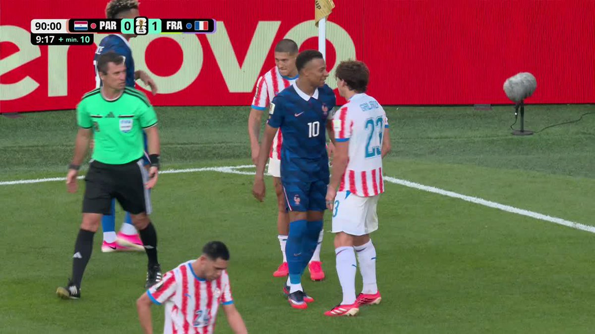 ¡CRUCE PICANTE! Galarza se le plantó a Mbappé pero Kiki se le rió al paraguayo. ⚽ #ESPNMundial 📺 Mirá los mejores partidos de la #FIFAWorldCup por ESPN, en el Plan Premium de #DisneyPlus