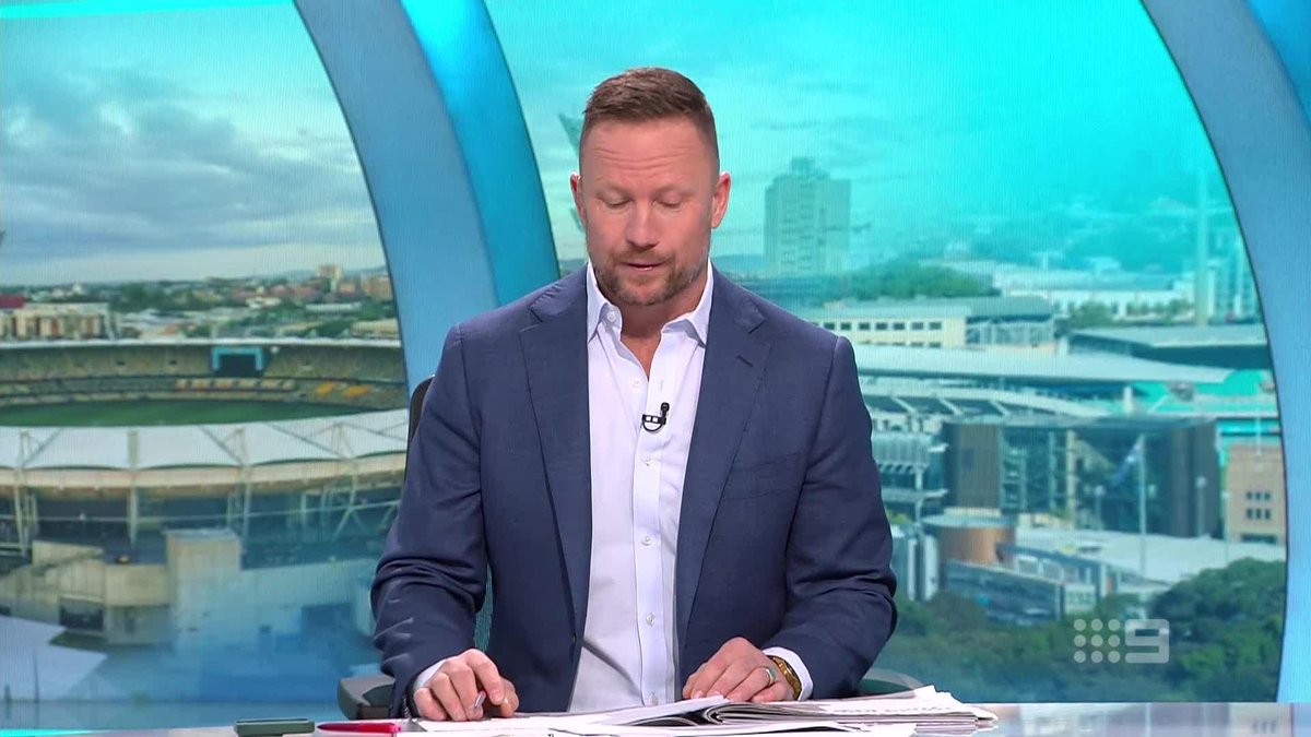 "What's the point of having technology then?" "It's a mess." The panel on the controversial free kick late against Nick Haynes. #9AFLSFS | Watch on 9 & 9Now 🖥️