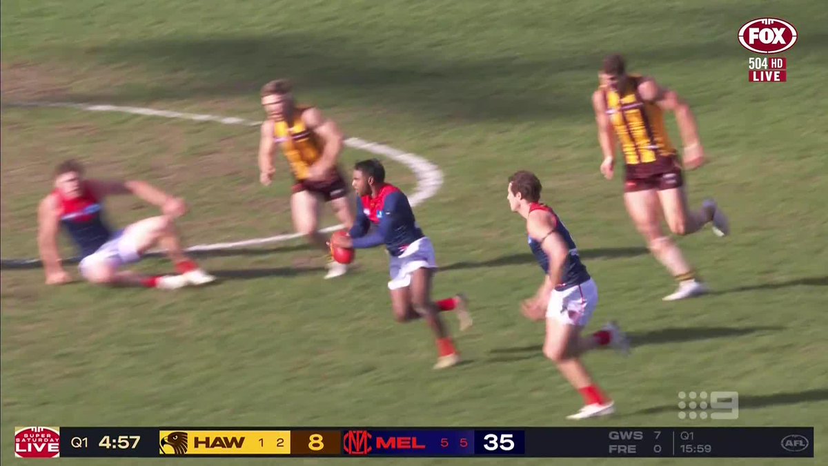 "He's the only player at Melbourne worth tagging in the middle... if you take him out, half your job's done." Nathan Brown and Dermott Brereton can't believe more clubs aren't tagging Kozzy Pickett. #9AFLSFS | Watch on 9 &amp; 9Now 🖥️
