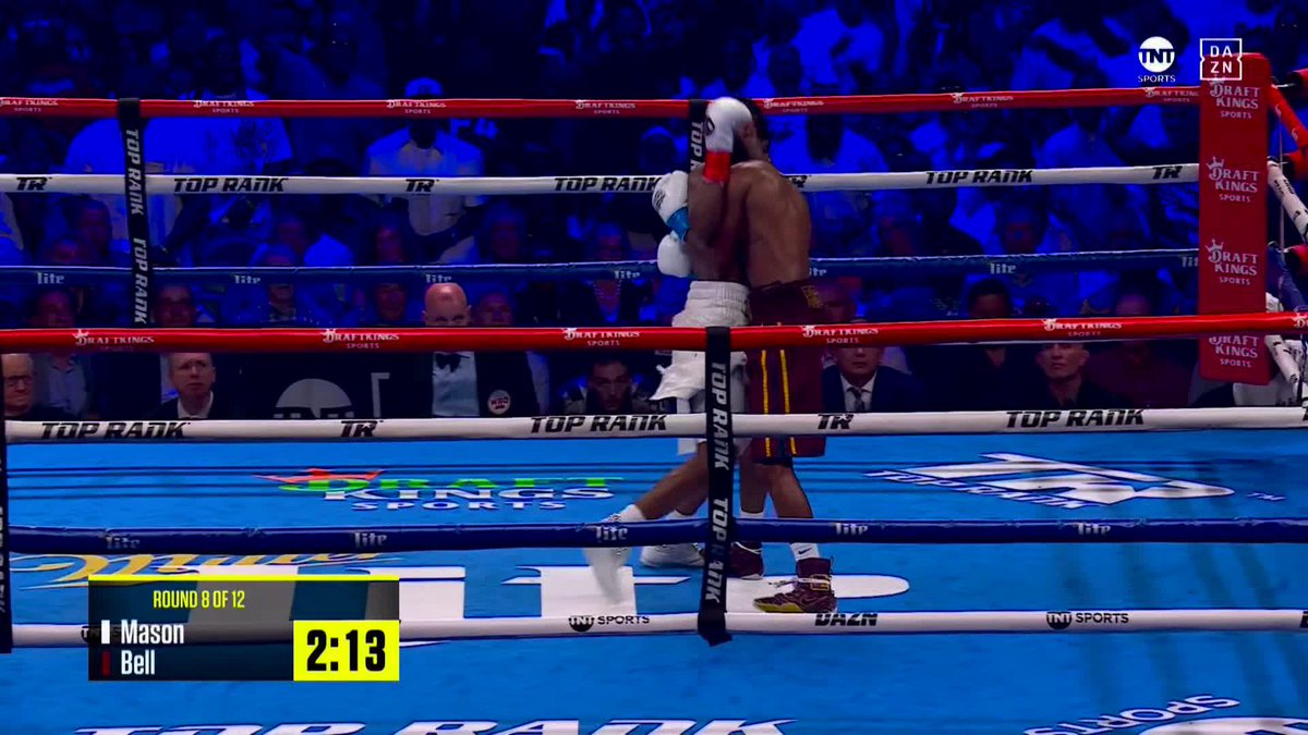 Action heating UP! 🔥 #TheFight | #MasonBell LIVE NOW on DAZN and TNT ▪️