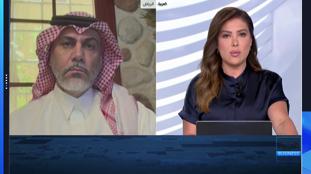 مدير تحرير الاقتصاد في صحيفة الرياض خالد الربيش لـ "العربية Business" 📌 نظام تملك الأجانب الجديد يستهدف المقيمين خارج المملكة، أو الراغبين في الانتقال إليها بغرض العمل أو السكن 📌 تملك الأجانب المقيمين خارج المملكة يخضع لشروط محددة تتعلق بالإقامة الرقمية، ووجود حساب بنكي مخصص لعمليات بيع وشراء العقار دون بطاقات أو تصرفات ائتمانية 📌 نتوقع أن تشهد مكة المكرمة والمدينة المنورة إقبالاً كبيراً من المسلمين الأجانب للتملك والسكن بعد اكتمال البنى التحتية والتشريعية 📌 المملكة تفرض رسوماً بنسبة 5% تحت مسمى "التصرفات العقارية" عند شراء المواطن السعودي للعقار 📌 رسوم التصرفات العقارية البالغة 2% عند بيع أو شراء الأجنبي للعقار هي رسوم رمزية لتحصيل العوائد 📌 نستبعد أن يؤدي النظام الجديد إلى تحول العقارات لمضاربة من قبل الأجانب نظراً لوجود طلب حقيقي ورغبة فعلية في السكن والبقاء بالمملكة 📌 لهذه الأسباب لن تتأثر أسعار العقارات بشكل كبير بالنظام الجديد 📌 معظم مشاريع تملك الأجانب في المدن المحددة تقع تحت مظلة PIF، وهي مشاريع شبه مكتملة من حيث البنى التحتية وتتوافق مع جودة الحياة خالد الربيش مي بن خضراء #نبض_السوق #العربية_Business