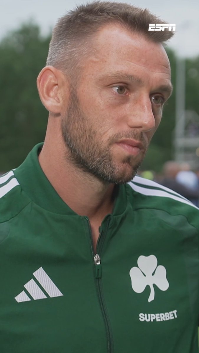 Stefan de Vrij miste het WK, maar blijft altijd beschikbaar voor Oranje. "Heel zwaar om er niet bij te zijn en heel jammer voor de jongens"