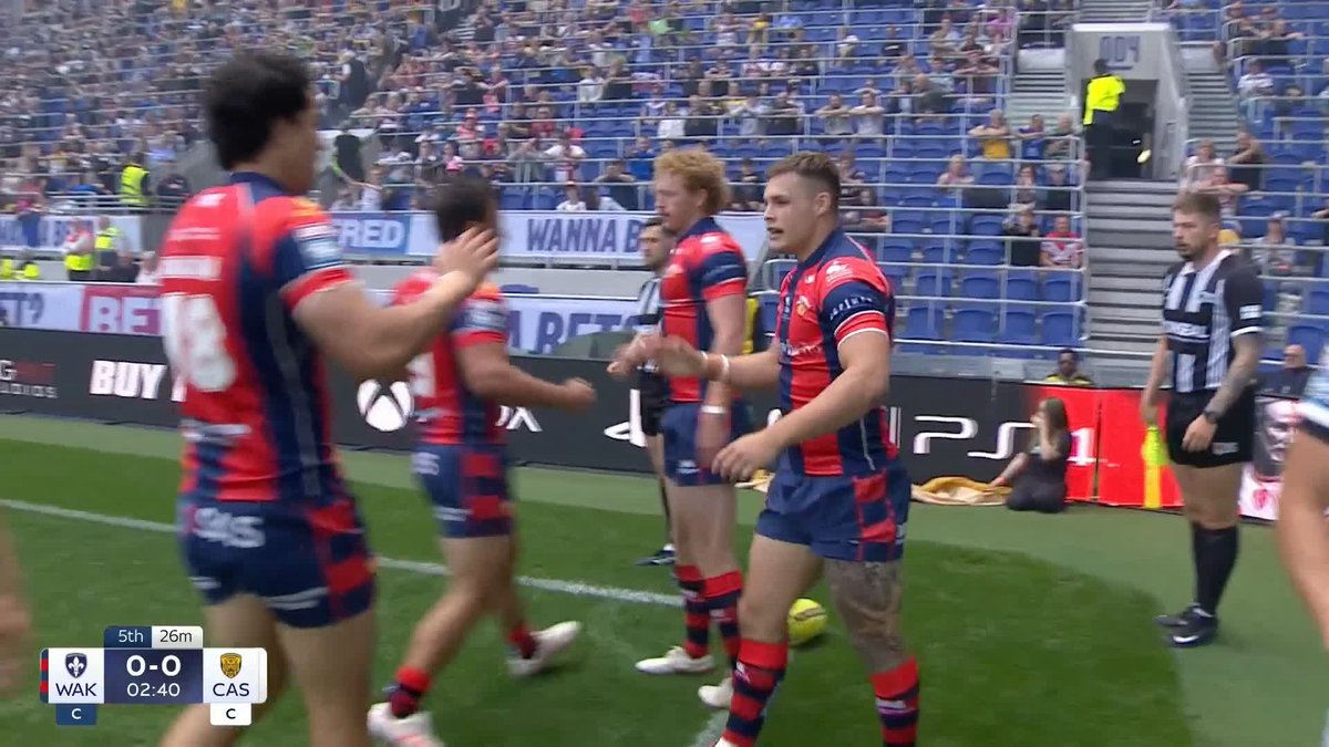 WHAT A START! 🤩 Wakefield Trinity waste no time in getting the scoring underway and it's Cameron Scott with the first try of the afternoon!