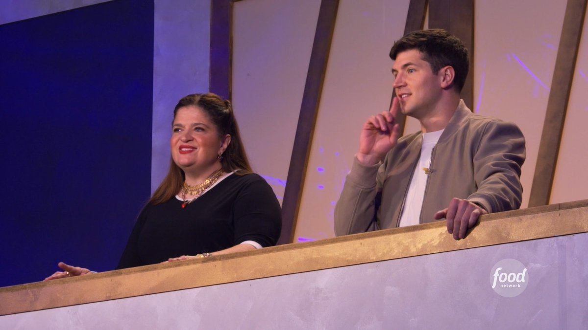 Only 18 cooks remain. The competitors are so close to a win, but to claim that life-changing amount of money, they'll need to stick it out a few more weeks and out-cook a few more rivals 💯 Tune in to #100Cooks with Terry Crews, alex guarnaschelli + @nickdigiovanni TONIGHT @ 9|8c!