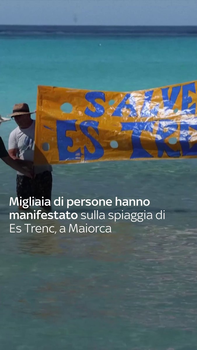 La protesta di Maiorca: una catena umana di diversi chilometri per dire no al turismo di massa