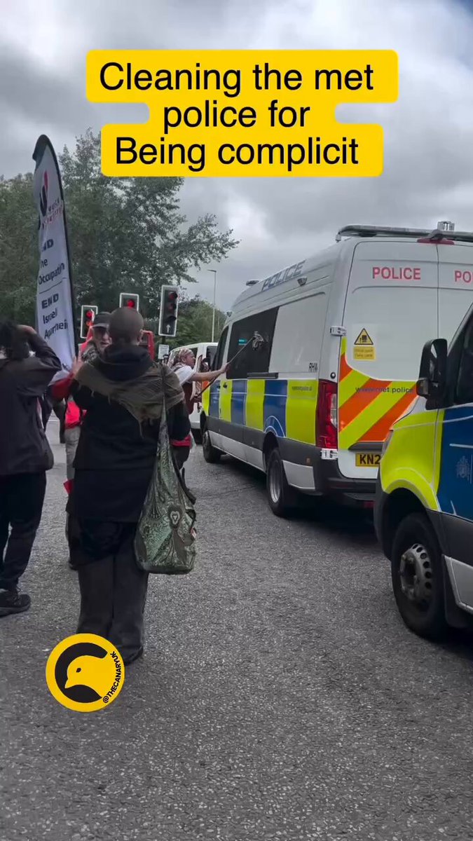 This is the Welsh nurse who ranted about the smell of Palestinian women’s breasts to Egyptian police. Here he accuses a British policeman of being “sold to Zionism” and says that he “belongs to Israel”. He rants about “truth” while holding a mop.