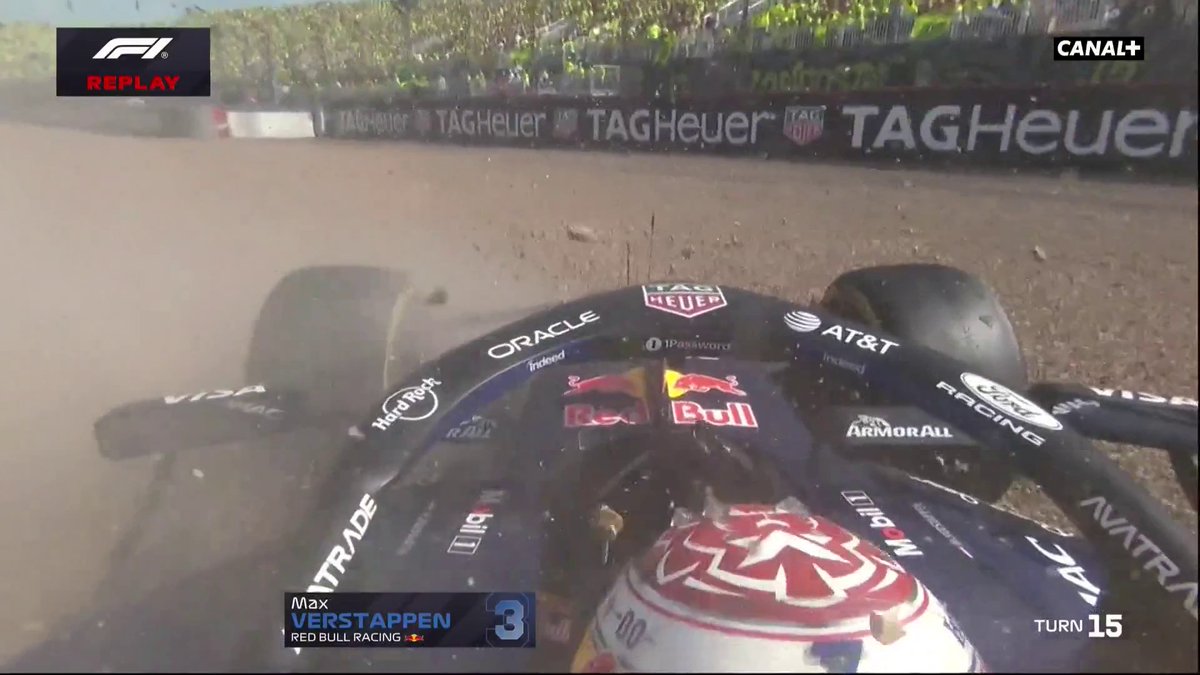 VERSTAPPEN DANS LES GRAVIERS 😱 Le Néerlandais perd sa Red Bull à très haute vitesse à quelques tours de l'arrivée, ce Grand Prix n'est pas terminé ! #BritishGP #F1
