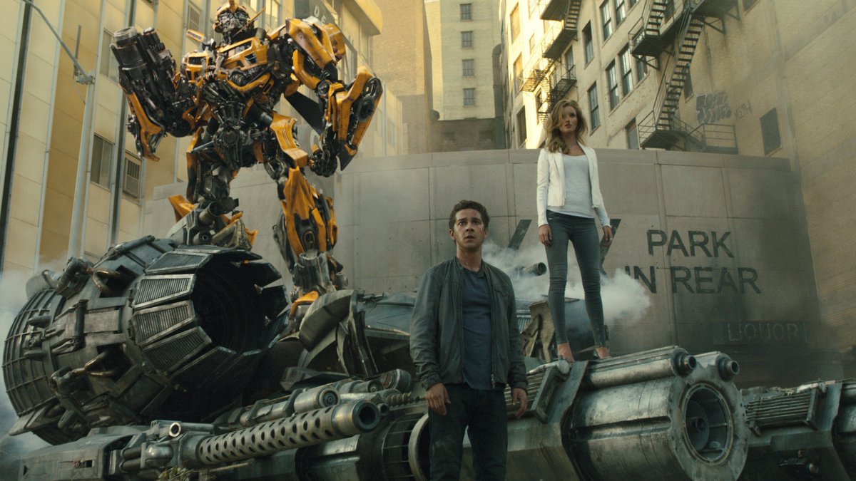 As we continue our 15-year celebration of Michael Bay’s Transformers: Dark of the Moon, check out this SIGGRAPH 2011 breakdown sequence featuring ILM’s work on the film. Relive Transformers: Dark of the Moon on Digital now! 🎥