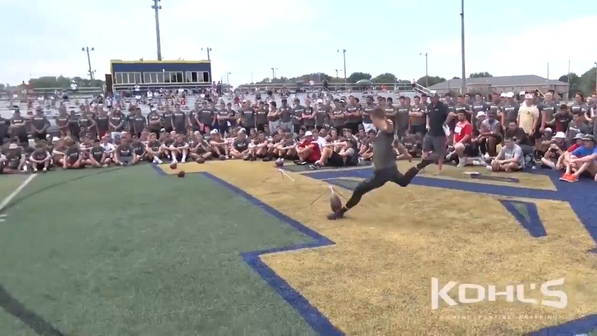 Now NFL Kicker Evan McPherson (Bengals) wins the final field goal competition at the 2017 Kohl's National Scholarship Camp. #KohlsNSC