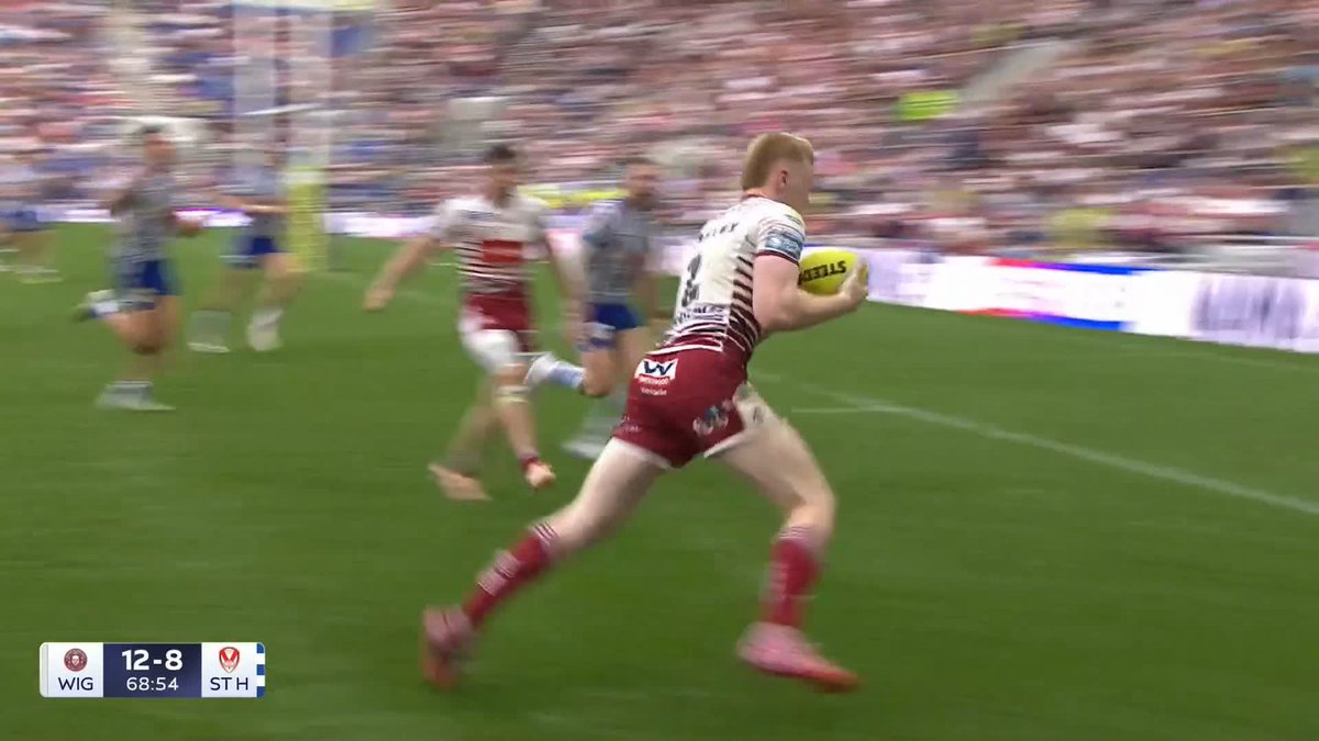 A HUGE try for Wigan as Zach Eckersley extends the Warriors' lead to eight points 🔥