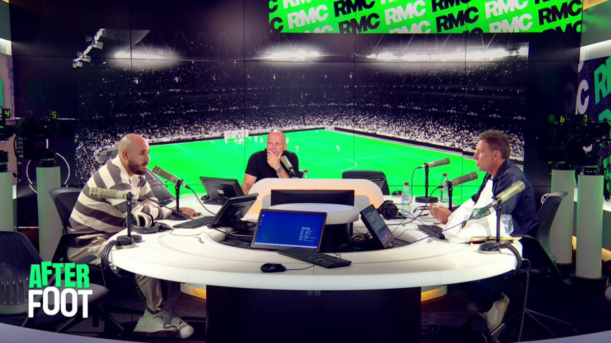 🗣🇺🇸 𝚆𝚊𝚕𝚒𝚍 𝙰𝚌𝚑𝚎𝚛𝚌𝚑𝚘𝚞𝚛 et Daniel Riolo sur cette décision dingue de la FIFA de faire annuler le carton rouge de Balogun avant USA - Belgique. Walid : "L'influence de Donald Trump est beaucoup trop importante dans cette décision. Si ça avait été Lukaku, Doku, De Bruyne... Est-ce que le carton rouge aurait été levé face aux Etats-Unis ? Que vont dire les Belges ? Maintenant, les Etats-Unis ne vont plus être vus de la même façon dans ce Mondial. Il va y avoir de la suspicion à tous les matchs."