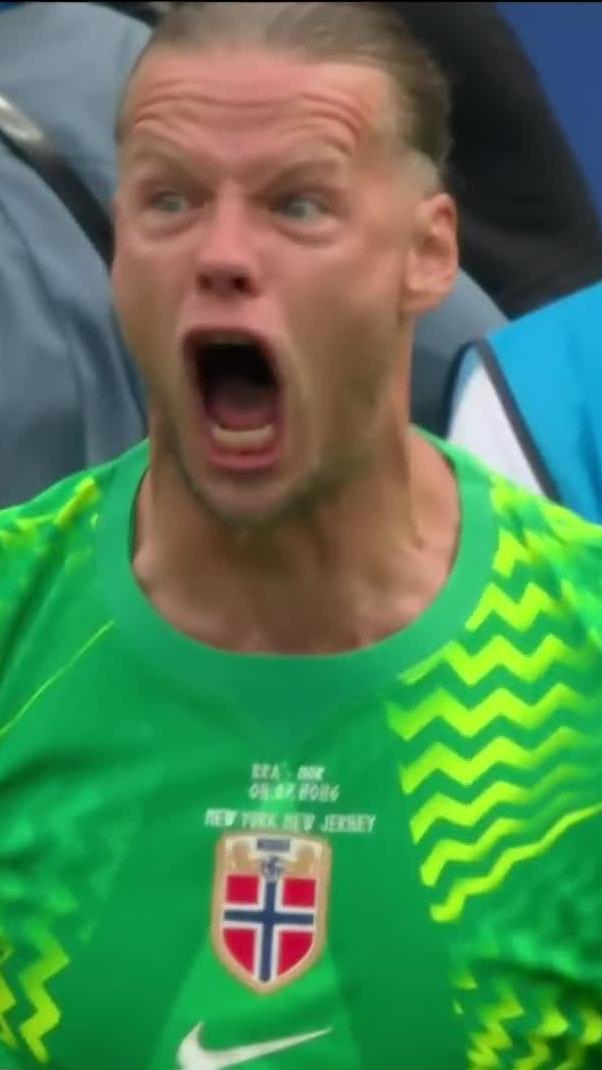 Ørjan Nyland 🤚⛔ The stutter doesn't work for Bruno Guimarães ❌ 📺 Stream #FIFAWorldCup on DStv: