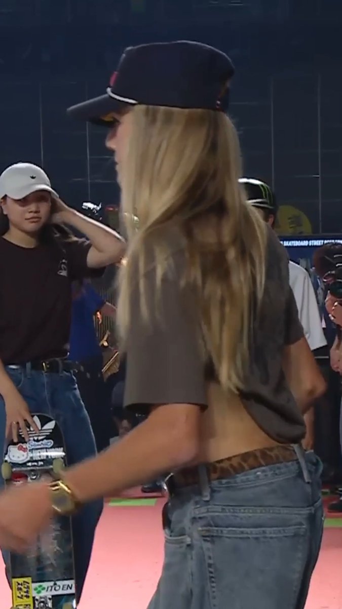 Chloe Covell earns BRONZE for XC New York w/ a kickflip crooked grind down the hubba in @monsterenergy Women’s Skateboard Street Best Trick 🥉 MoonPay 🟣 X Games Chiba 2026