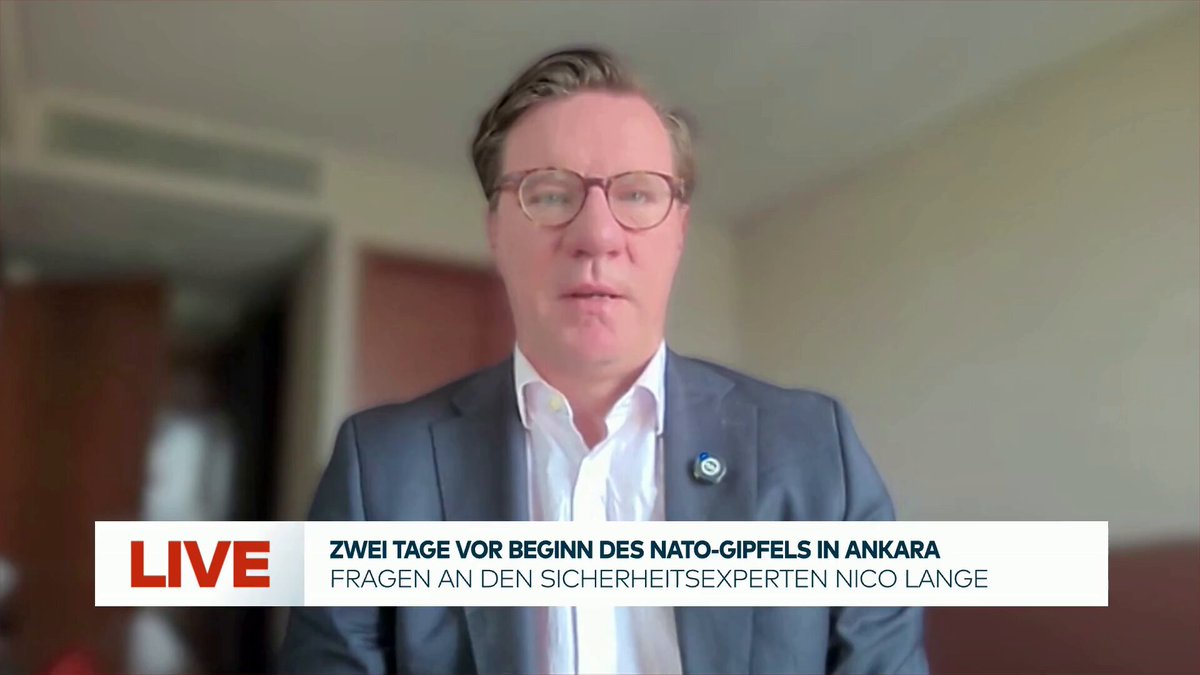 Wird man später sagen: Gut, dass Deutschland so vorsichtig war bei der Unterstützung der Ukraine? Gut, dass Taurus nicht geliefert wurde? Gut, dass Patriot zurückbehalten wurden? Gut, dass wir zugeschaut haben, als Putin mit ballistischen Raketen Kyjiw bombardiert hat?