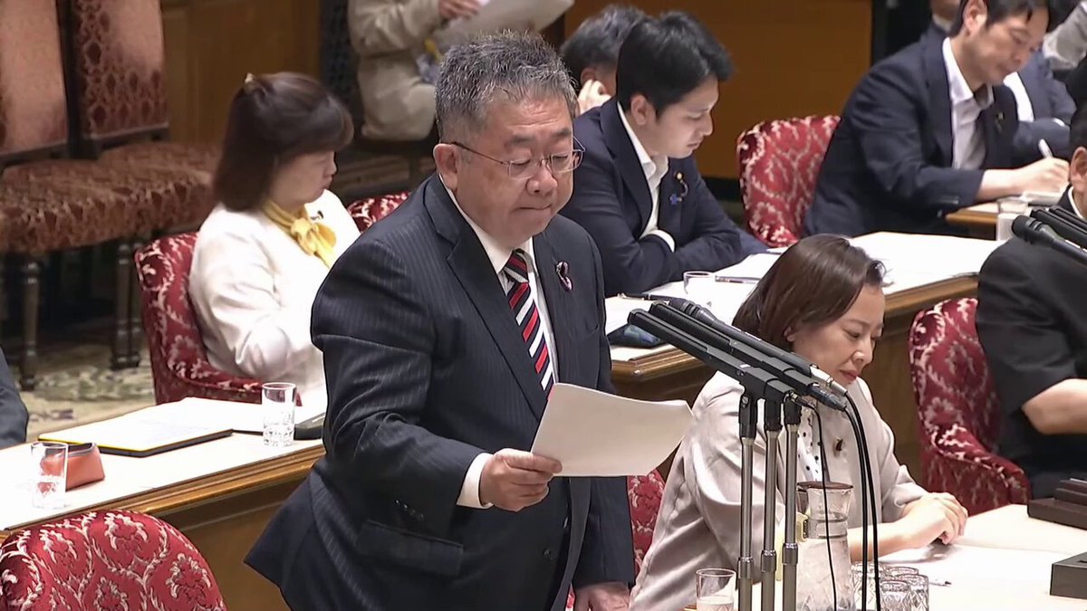 小池晃 「ひたすら男の子を産んでくれということが あっていいのだろうか？」 だから 旧宮家から男系男子を養子として皇族に迎える案 が出てきたのに それを 「養子の子を天皇にすることができる法案に なったことが問題」 だと養子案を否定する矛盾🤣🤣🤣 #参院決算委員会