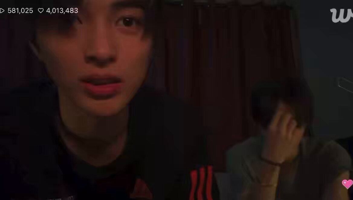 im ctfu keonho cannot eat anything spicy at all 😭😭😭 🐶: i just can't eat buldak 🐶: i mean, compared to buldak, I prefer bibimmyeon... 🐶: actually, i do eat it... but yeah, it's like that 🦊: WHAT ARE YOU SAYING