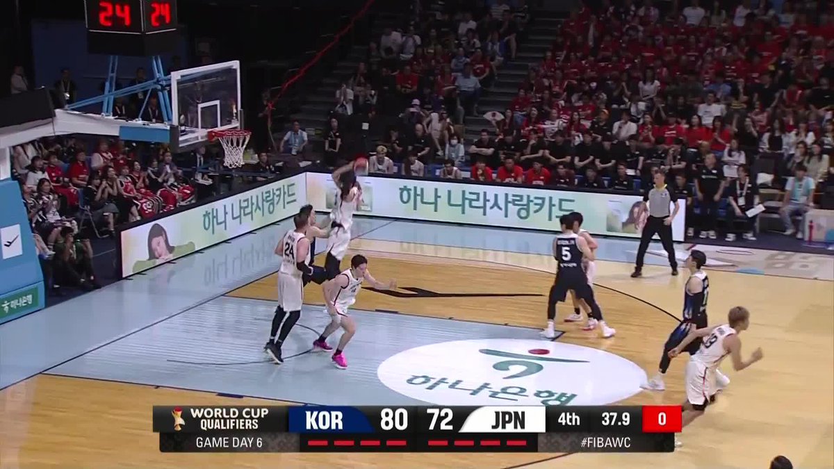 バスケW杯予選！🇯🇵日本vs韓国🇰🇷 BS朝日で放送中📺 ／ #渡邊雄太 選手の大きな３P‼️ ＼ ABEMA・TVerでも生配信中️⚡️ #バスケ #W杯 #日本代表