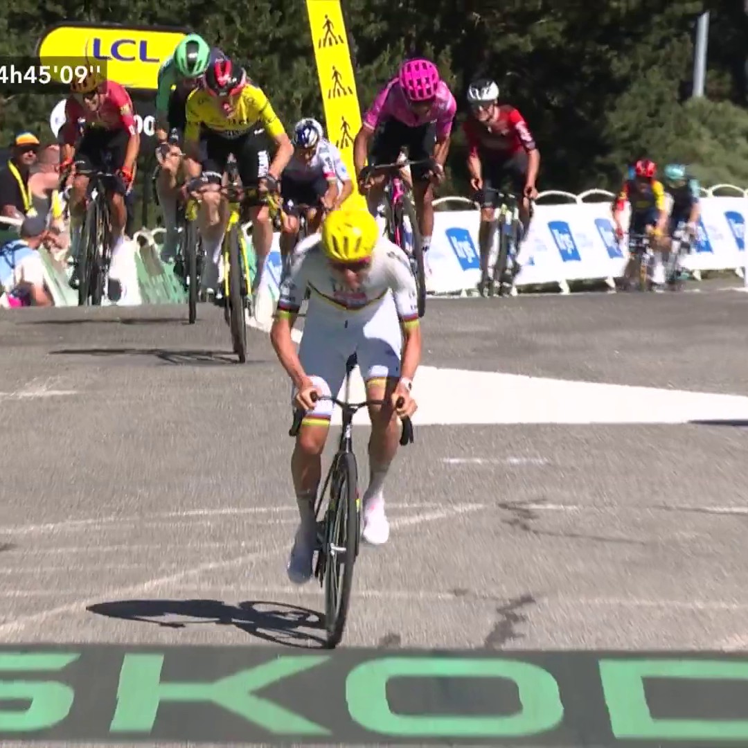 Tadej Pogacar entre en scène ! Le Slovène remporte la 3e étape du Tour de France devant Jonas Vingegaard et s'empare du maillot jaune #LesRP #TDF2026