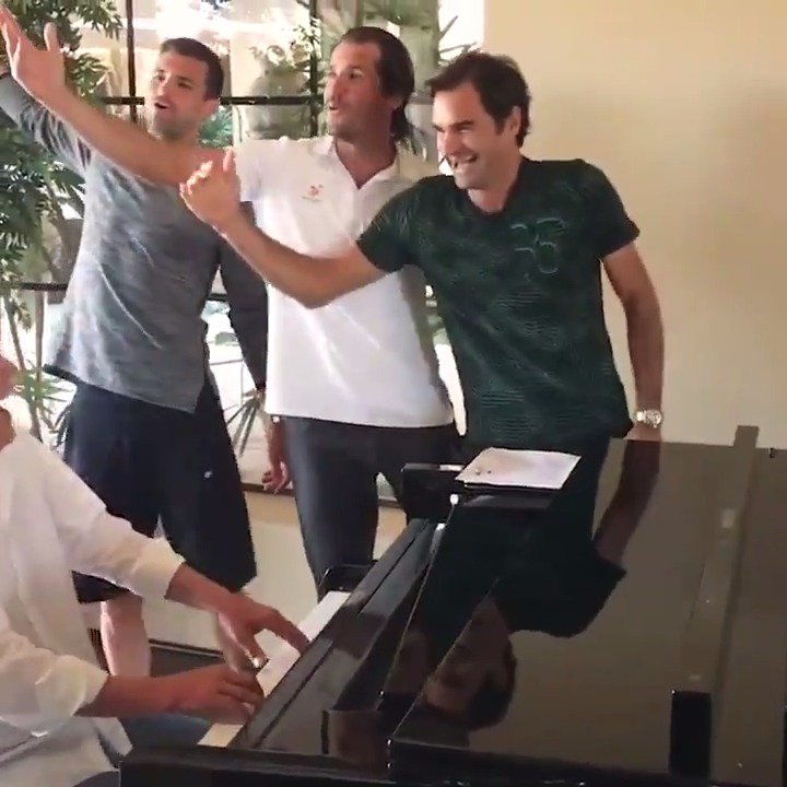 📽️Because Roger Federer is at Center Court to watch Grigor Dimitrov play, a mandatory throwback to this awesome video from a few years back. The Backhand Boys 💪🏾😆