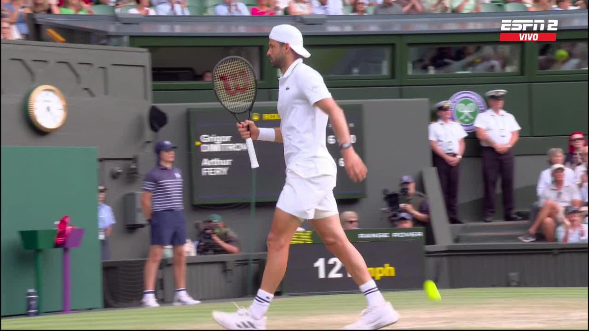 ¡TENIS CHAMPAGNE EN LA CATEDRAL! 🔝🤩 📺 Mirá #Wimbledon en el Plan Premium de Disney Plus.