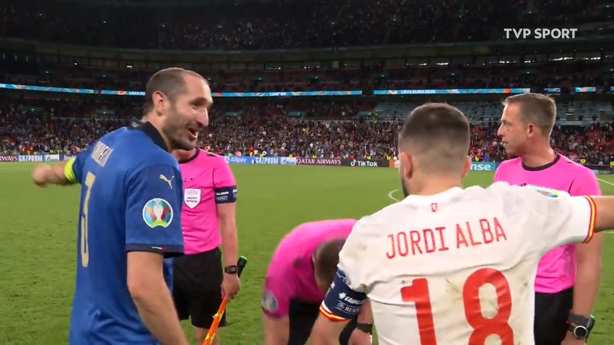 5 lat temu Giorgio Chiellini przed meczem z Hiszpanią na Euro skradł show 😁