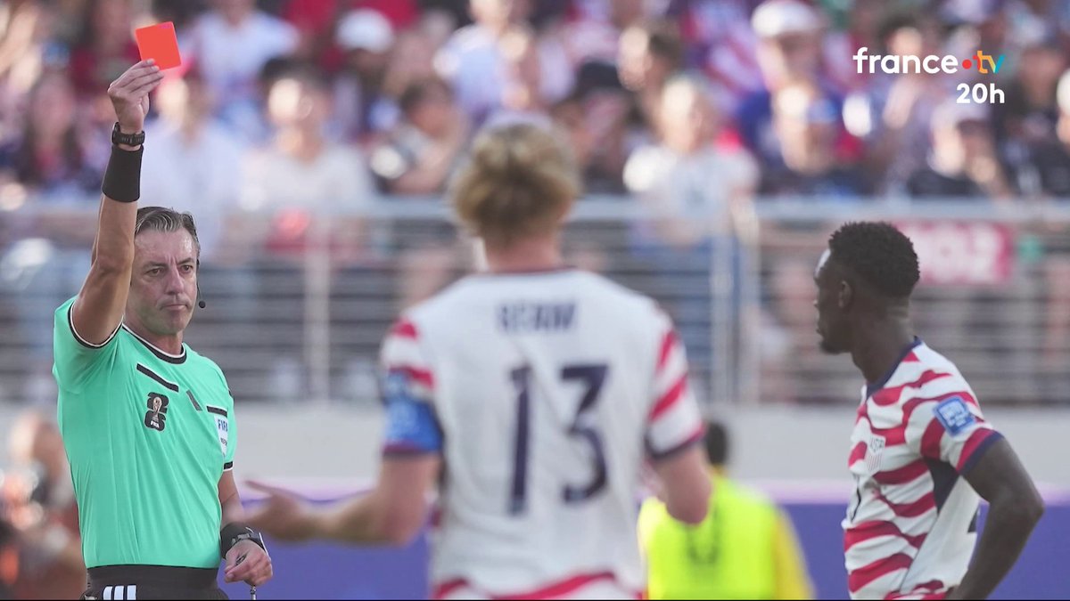 🔴🇺🇲 Carton rouge : D. Trump à la manœuvre. Il aurait appelé lui-même le patron de la FIFA pour lui demander de réexaminer le carton rouge de Folarin Balogun avant la rencontre face à la Belgique. La FIFA a suspendu la sanction provoquant des réactions dans le monde entier. #JT20h