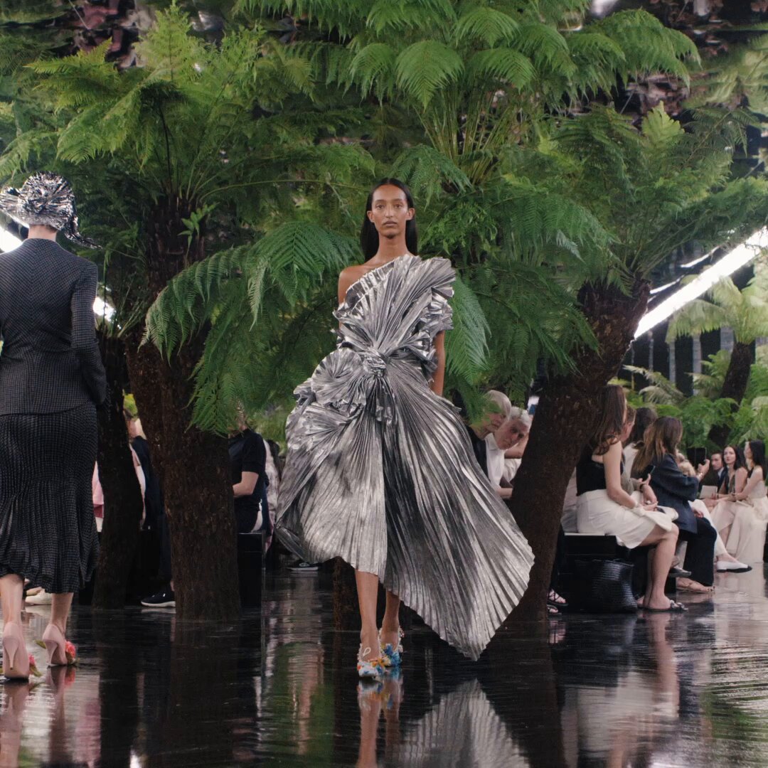 Dior Fall Winter 2026-2027 Haute Couture Show. Special thanks to Lynda Benglis. #DiorCouture
