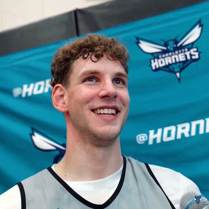 🎙️ Hannes Steinbach on signing his first contract and expectations for Summer League: "It felt great to finally get it on paper. I've just been working here the last few weeks, so I'm excited to finally sign the paper and to make it official." "I expect us to do the same (win the Summer League championship), just not lose a game. I think we have a great group here, great togetherness already... just very excited to get out there and play." (📹
