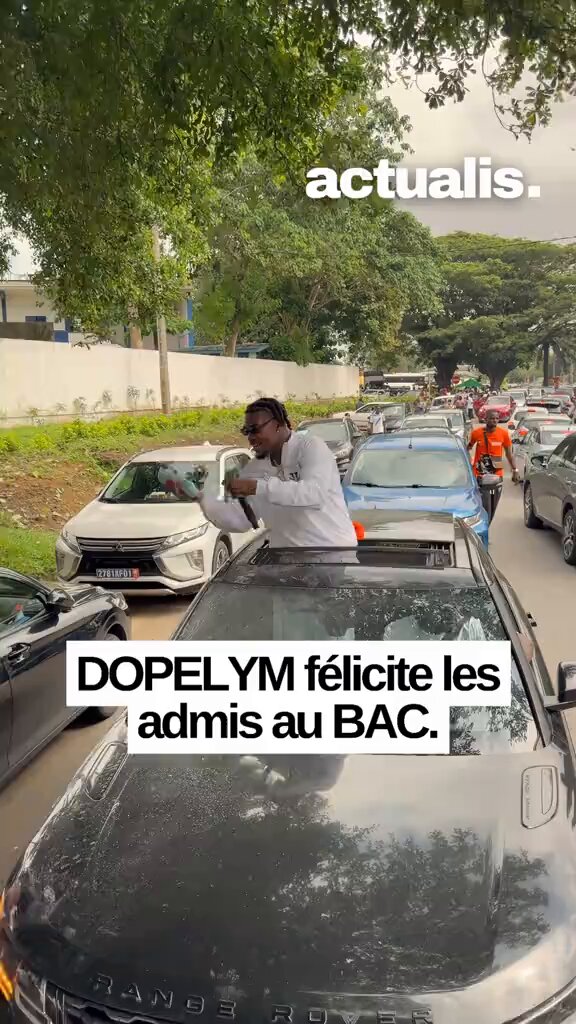 C'est tellement dur de faire sortir les tickets que le petit arrogant se promène dans les établissements pour embrouillé les bacheliers avec ses vilains tickets là C'est trk. Nous ont kiffe
