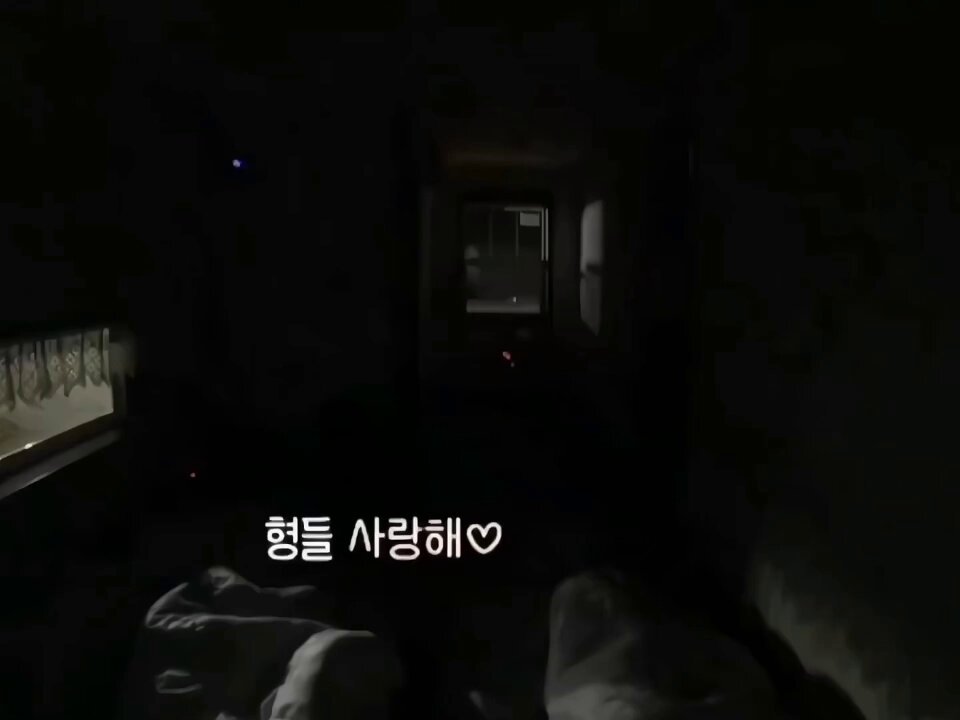 just thinking about how seventeen can't go to sleep without 😭 saying 😭 "i love u" 😭 to 😭 each other 😭