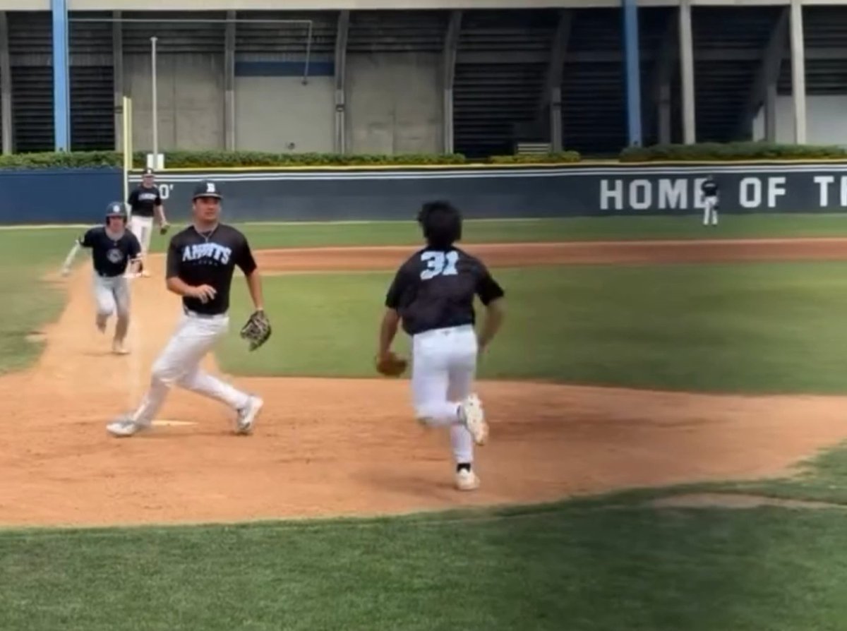 Maximum effort by the pitcher 🔥