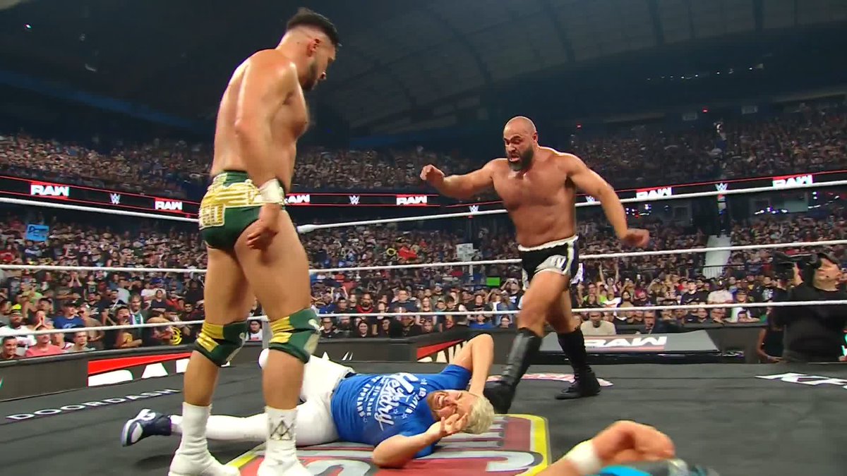 BRUTAL 😬 Rusev would NOT let go of The Accolade on Joe Hendry!