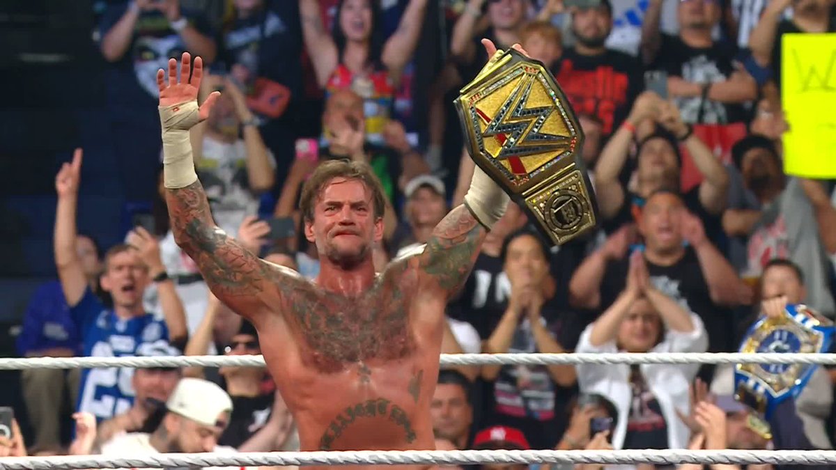 ¡¡¡¡CM PUNK ES EL NUEVO CAMPEÓN DE WWE!!!