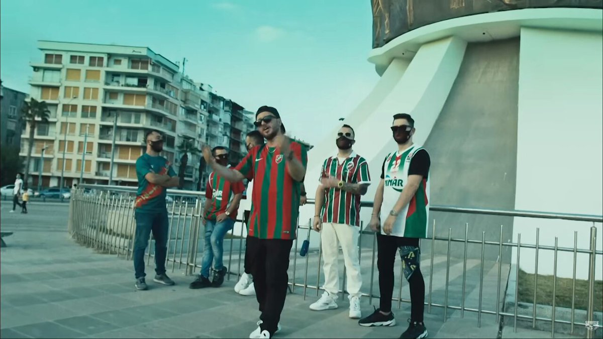 7 dakikalık şarkıyı 45 saniyede taşımak sadece babanın yapabileceği bişey zaten
