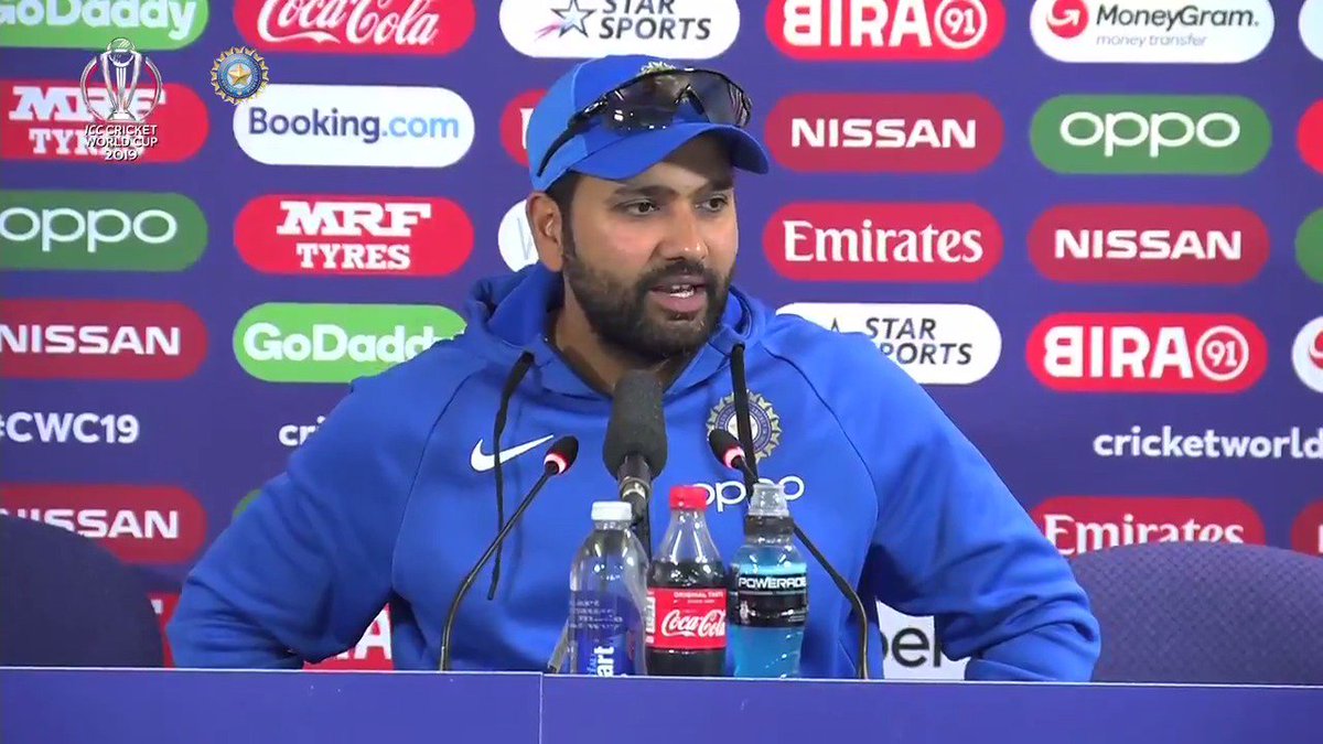 Rohit Sharma PC masterclass on this day 7 years ago on MS Dhoni’s birthday. 🤣❤️