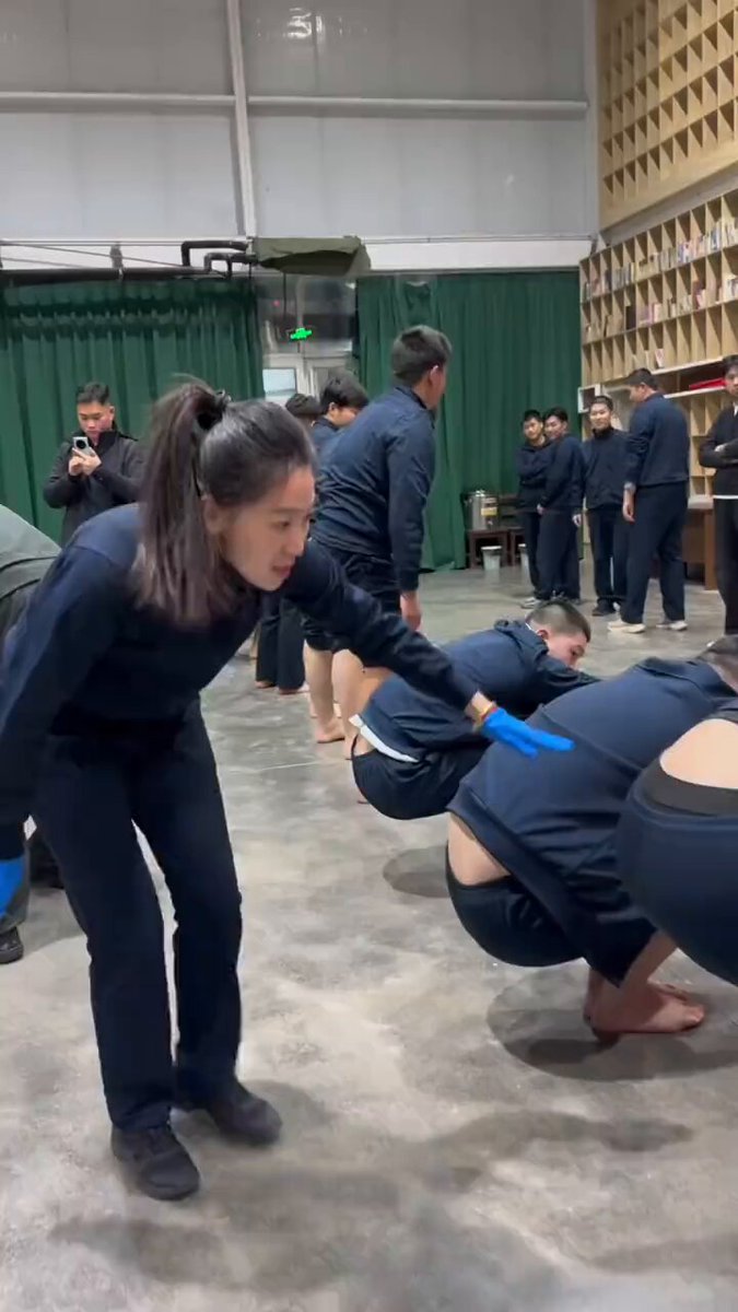 这个下蹲的问题现在已经这么严重了么，这样为什么呢？