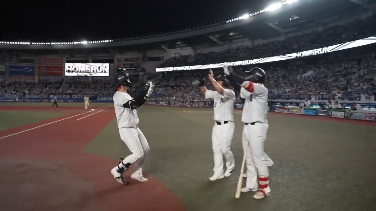 本拠地のファンの前で放った一発!🔥🔥 イケメンベースボール!🤩 千葉ロッテ 藤原恭大 選手の今シーズン第4号3ランホームラン!🌈 👇スマホ・テレビで試合観戦!
