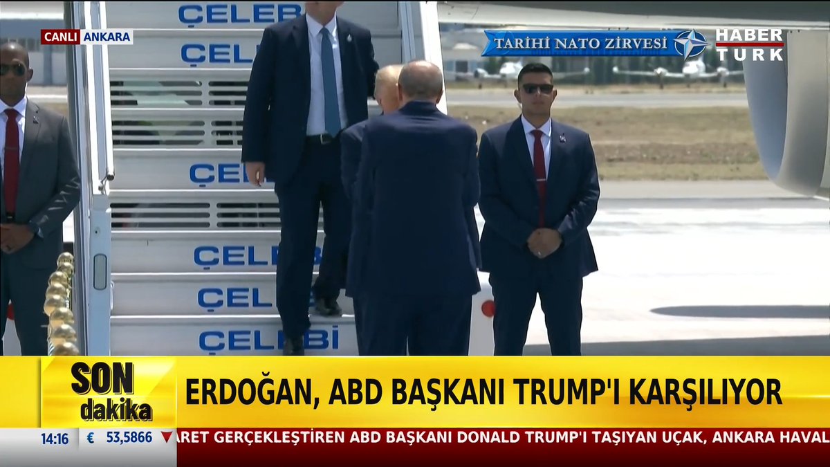 SON DAKİKA / Cumhurbaşkanı Erdoğan, Ankara'da ABD Başkanı Donald Trump'ı karşıladı.