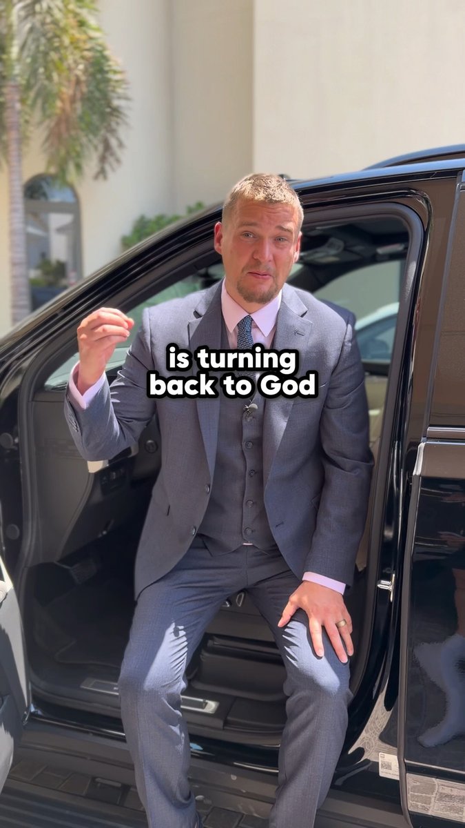 If you’re a street preacher in the UK and you’re ever targeted by the police simply for preaching the Word of God, I’ll personally pay for experienced Christian lawyers to represent you in court. The greatest hope for Britain is to turn back to God. #Repent #Jesus #GreatBritain #EnoughIsEnough