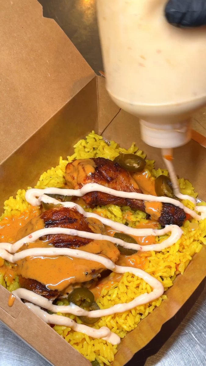 The perfect Winter Meal for 1? 🤔 Loaded 1/4 Chicken Paella: 59.99! 😃 #FlamedWithLove #VivaPedros