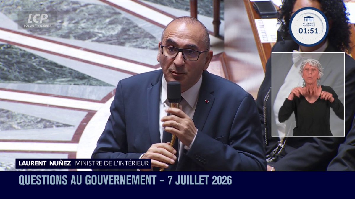 .Laurent Nuñez évoque "une proposition consensuelle" au travers du texte qui "vise à engager une présomption d'usage légitime de la force, qui peut être levée à tout moment, et qui n'organise aucune irresponsabilité pénale". #QAG