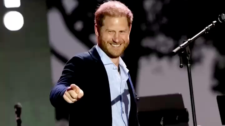 Prince Harry has returned to the U.K. for the Invictus Games, but he will not be staying at Buckingham Palace during his week-long visit after the Palace says he missed an invitation deadline. On Tuesday, Harry lost his long-running legal battle against the publisher of the Daily Mail and Mail on Sunday tabloid newspapers, according to court documents seen by CBS News. CBS News royal contributor Roya Nikkhah breaks down the dispute: "It is slight chaos."