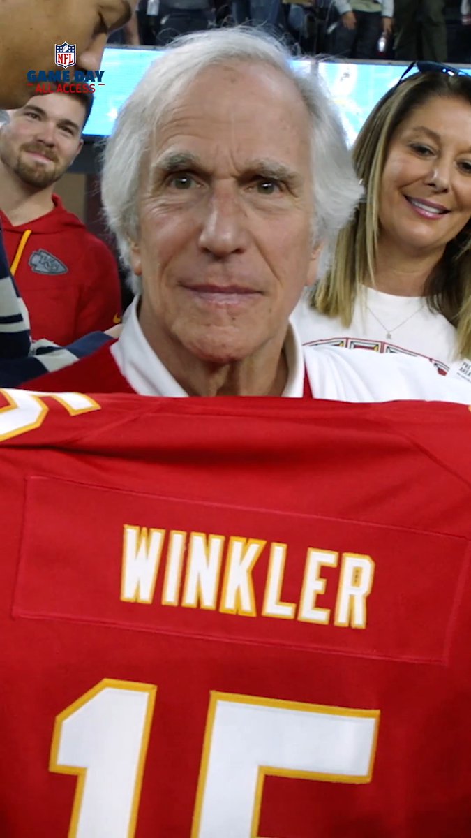 .Patrick Mahomes II and Henry Winkler The friendship we didn't know we needed ❤️